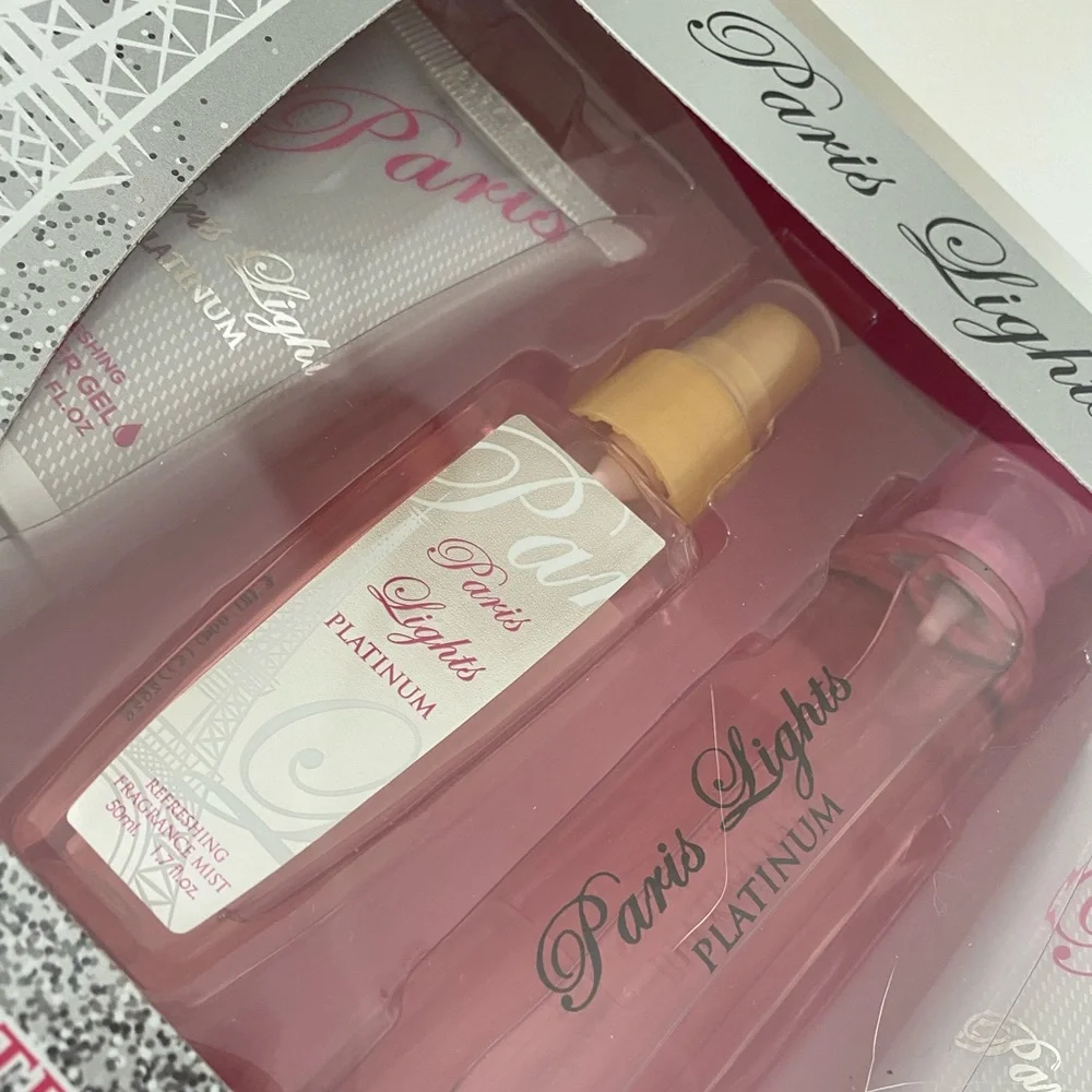 Paris Lights Bath and Body Fragrance Set Womens Cosmetics Gifts Pink Silver